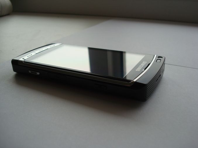 Samsung GT-i8910 8Gb - лучший Symbian смартфон 2009 года
